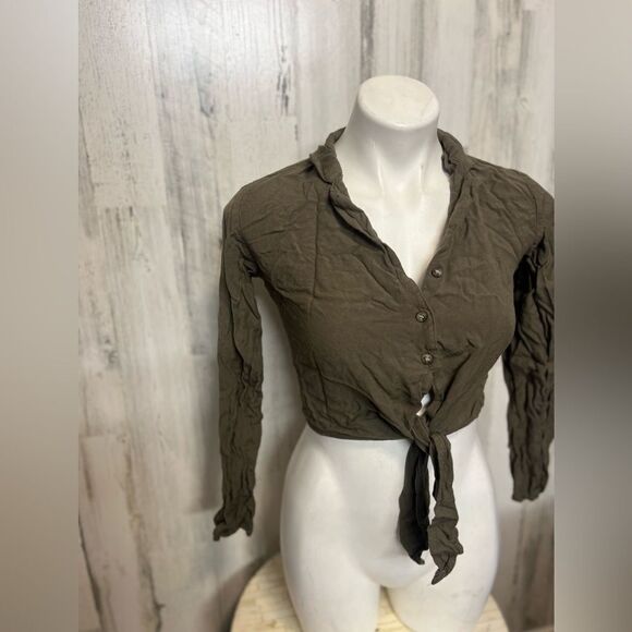 Green crop top - Picture 2 of 6